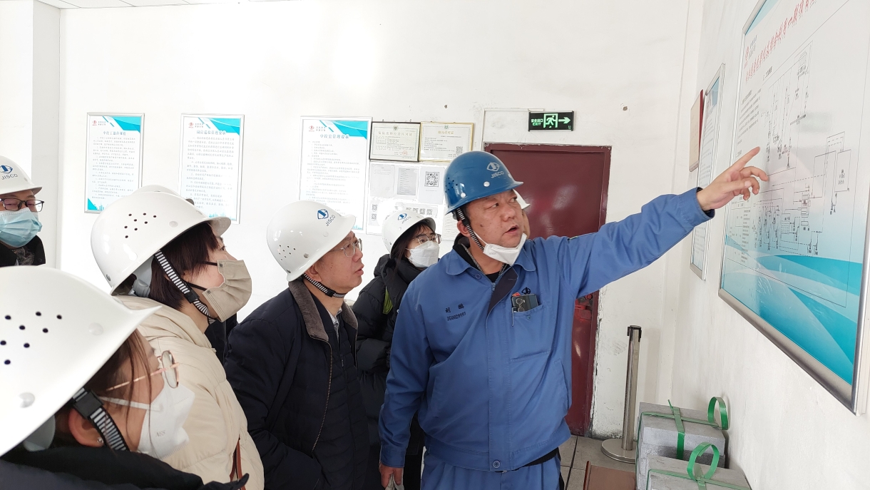 2月23日,工作组在酒钢集团润源公司调研.jpg
